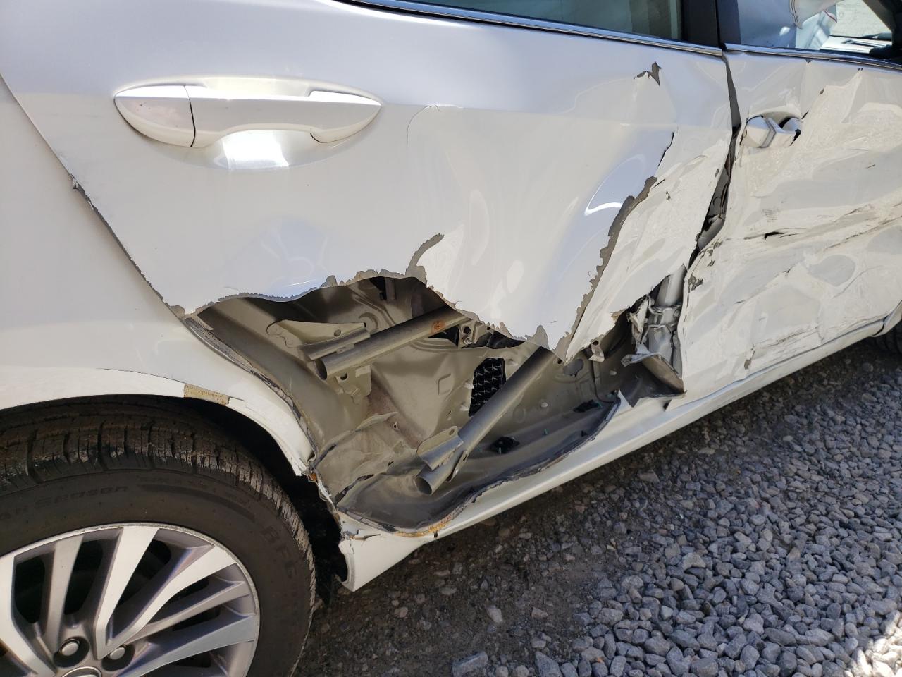 Photo 9 from auction – 2017 TOYOTA COROLLA LE with VIN 5YFBPRHE6HP735849