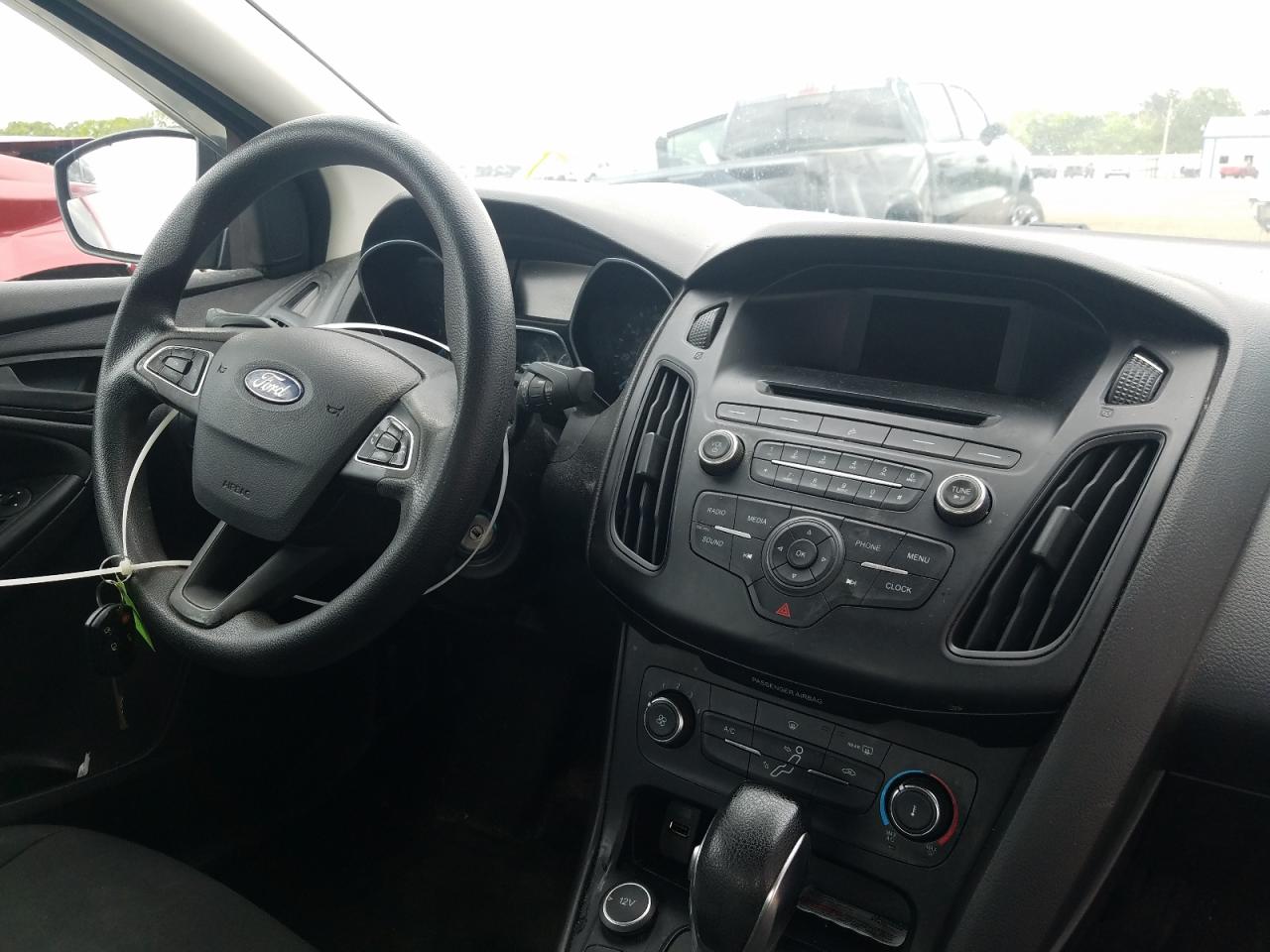 Photo 9 from auction – 2017 FORD FOCUS S with VIN 1FADP3E27HL289208