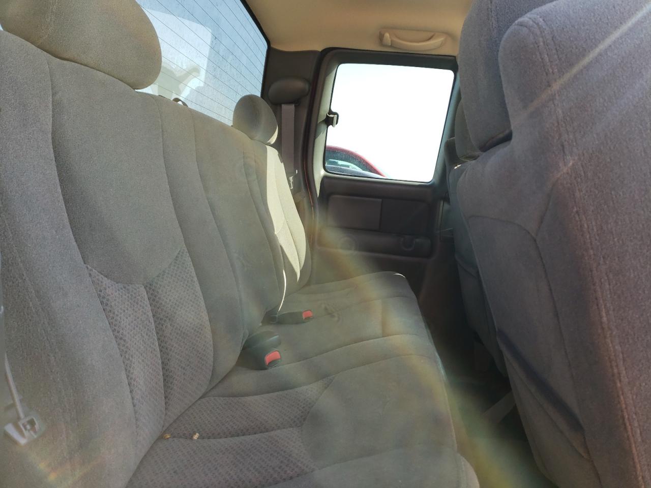 Photo 6 from auction – 2004 CHEVROLET SILVERADO with VIN 1GCEC19T84Z320572