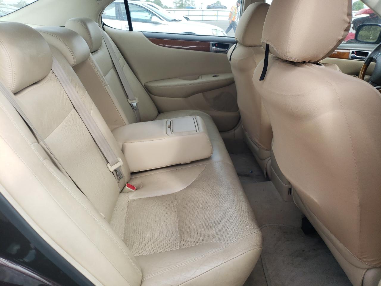 Photo 6 from auction – 2005 LEXUS ES 330 with VIN JTHBA30GX55101656