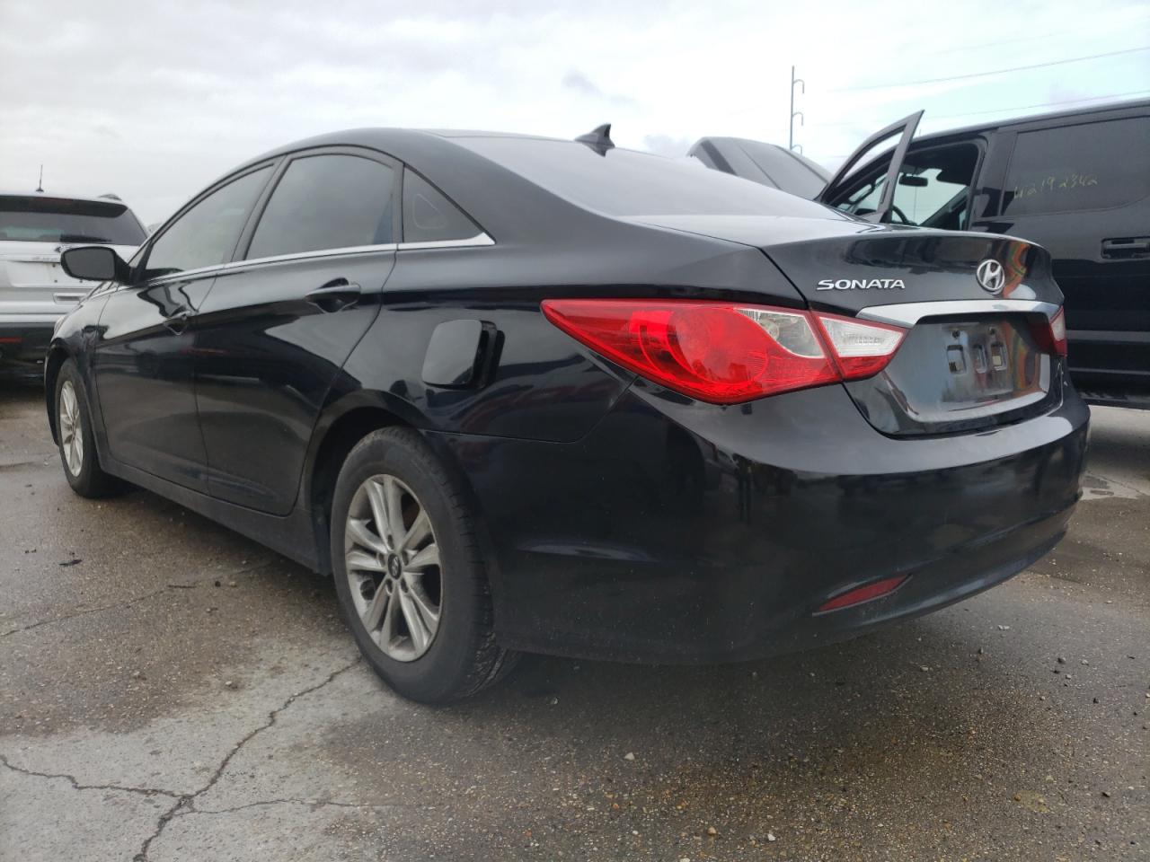 Photo 3 from auction – 2013 HYUNDAI SONATA GLS with VIN 5NPEB4AC2DH728959