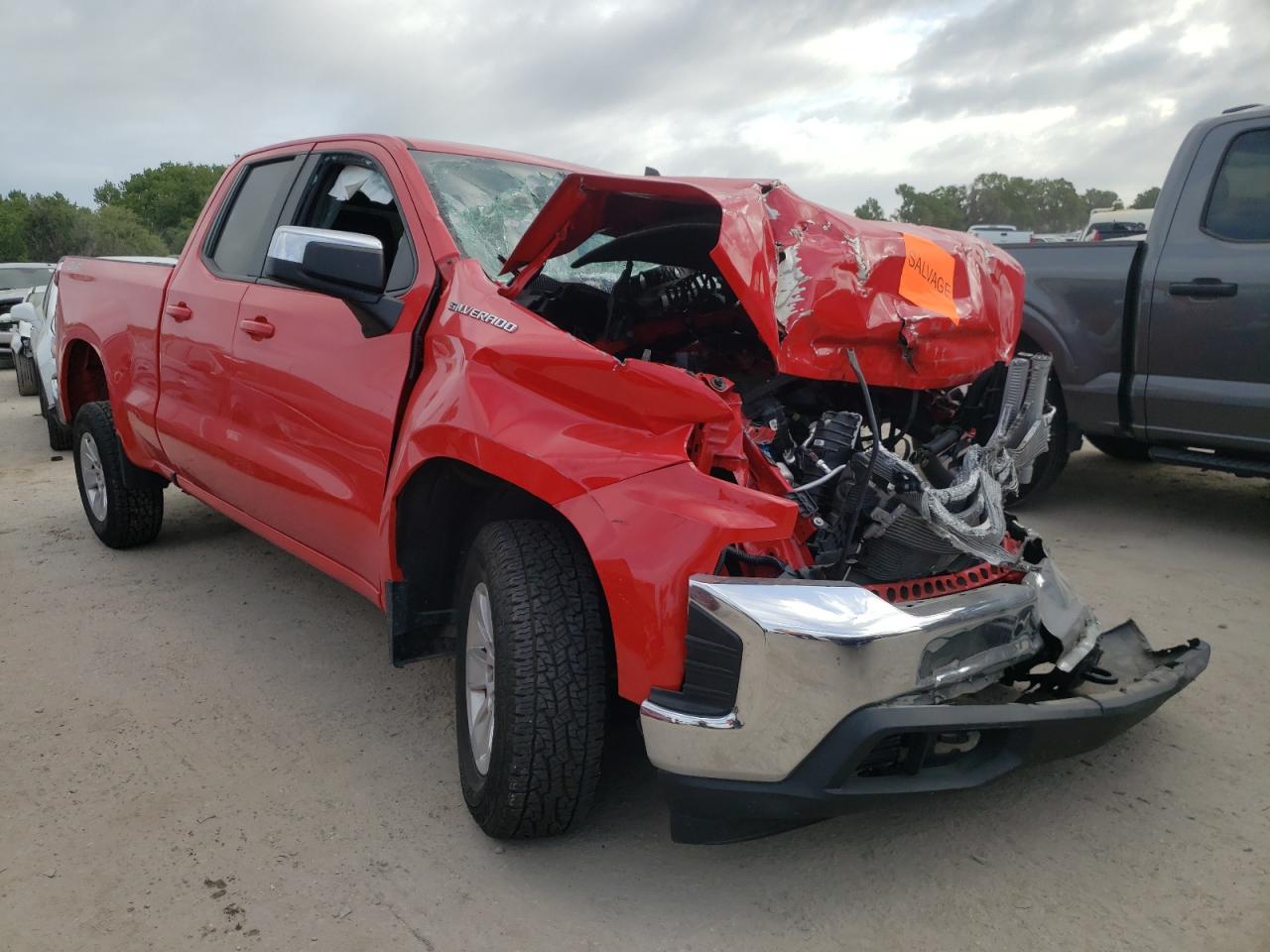 CHEVROLET SILVERADO 2020 with VIN 1GCRYDED2LZ254716 - Photo from auction