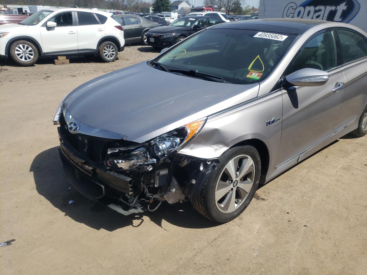 Photo 10 from auction – 2011 HYUNDAI SONATA HYB with VIN KMHEC4A40BA007187