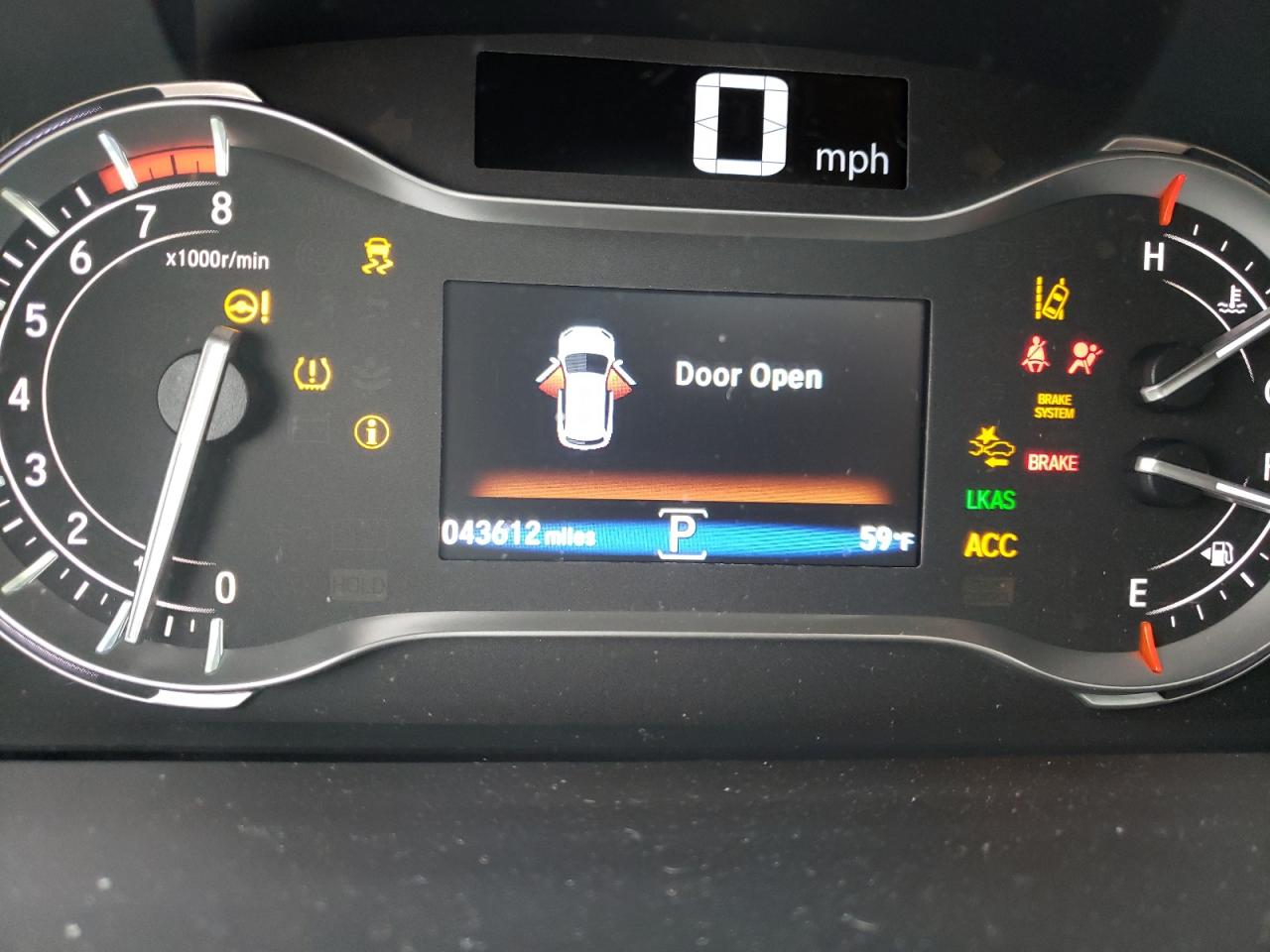 Photo 8 from auction – 2018 HONDA PILOT ELIT with VIN 5FNYF6H03JB002885