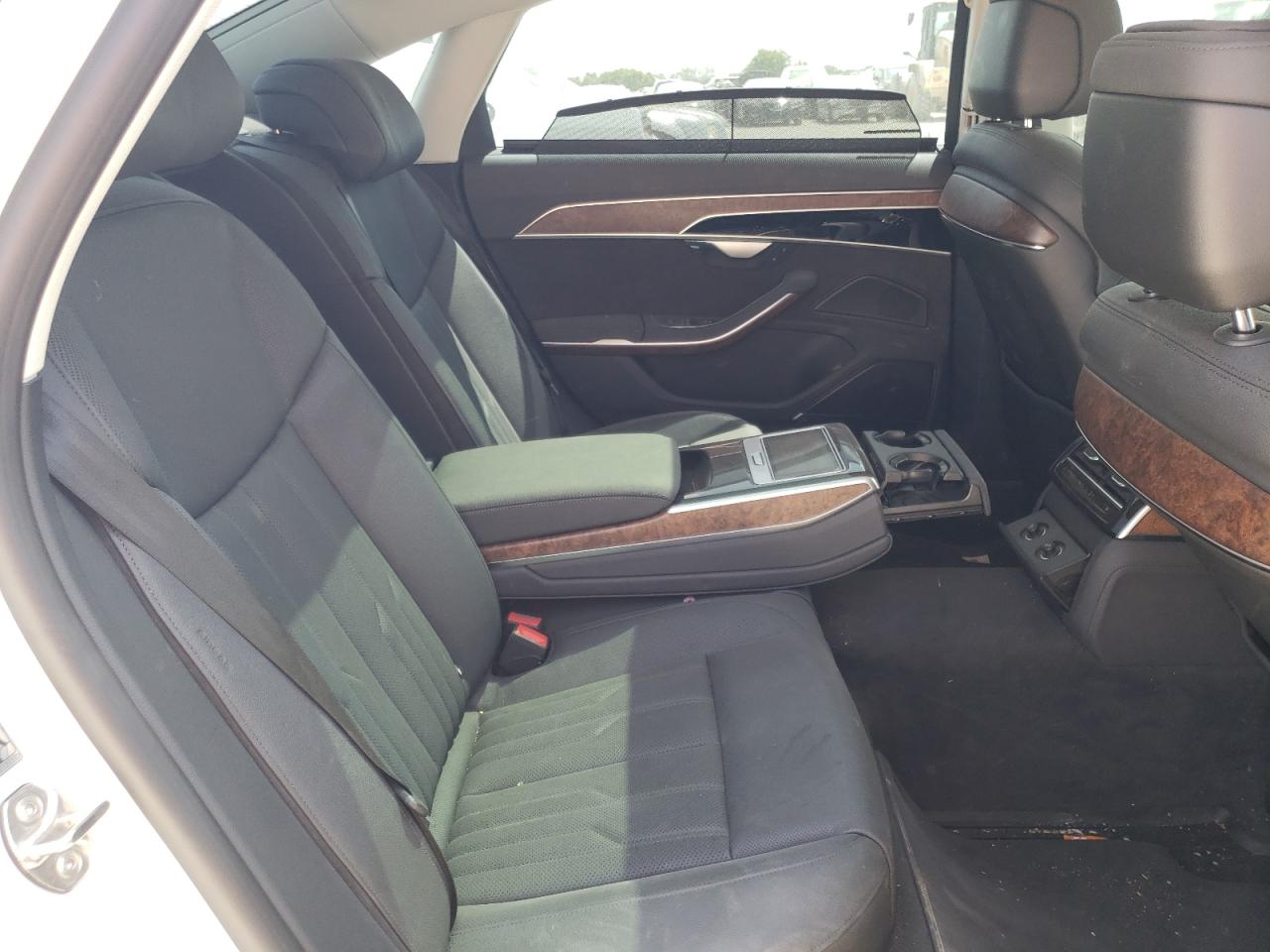 Photo 6 from auction – 2021 AUDI A8 L with VIN WAU8DAF81MN023819