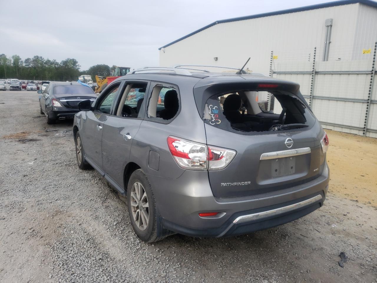 Photo 3 from auction – 2015 NISSAN PATHFINDER with VIN 5N1AR2MM4FC677445