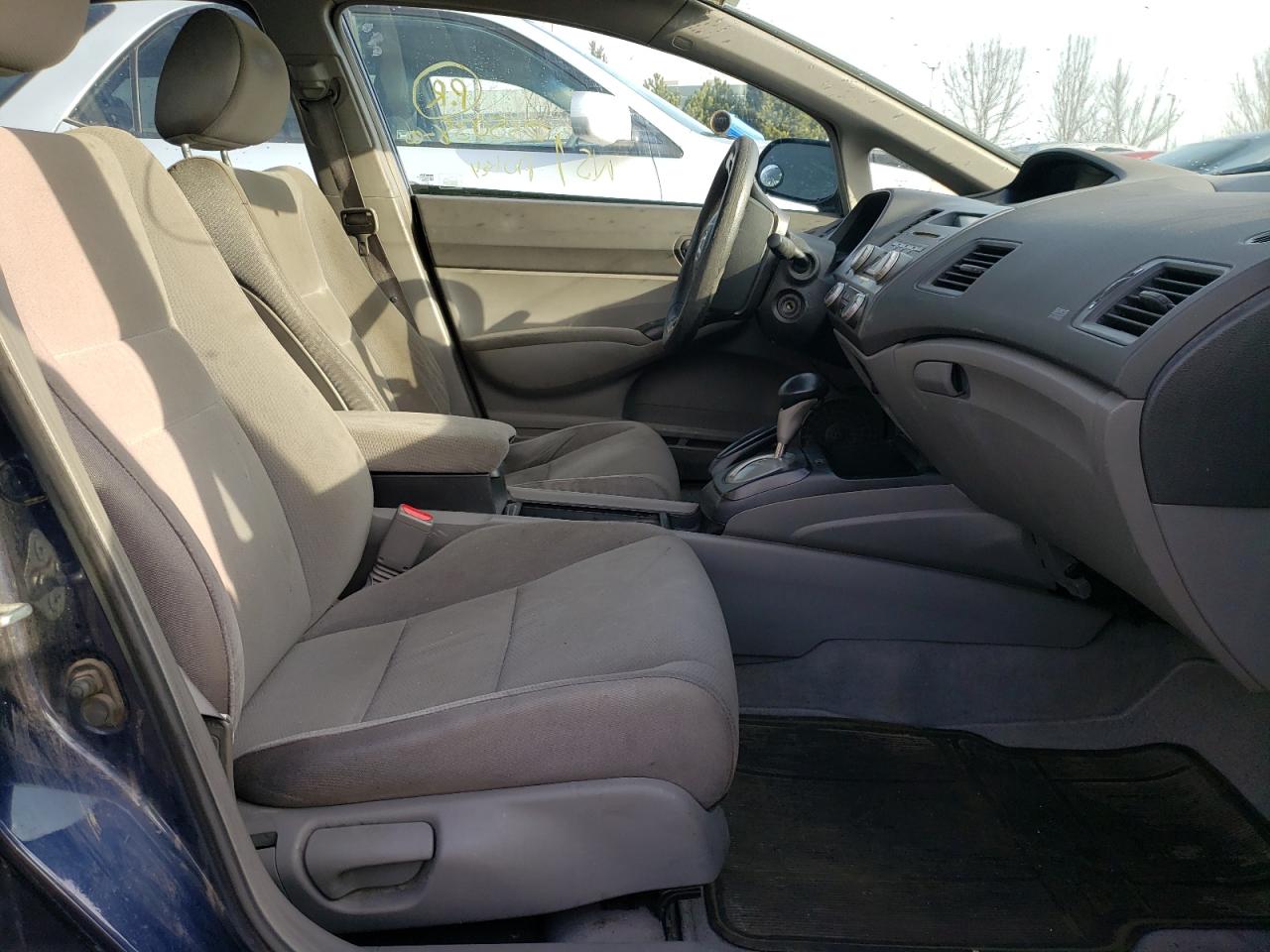 Photo 5 from auction – 2006 HONDA CIVIC DX V with VIN 1HGFA16366L804312