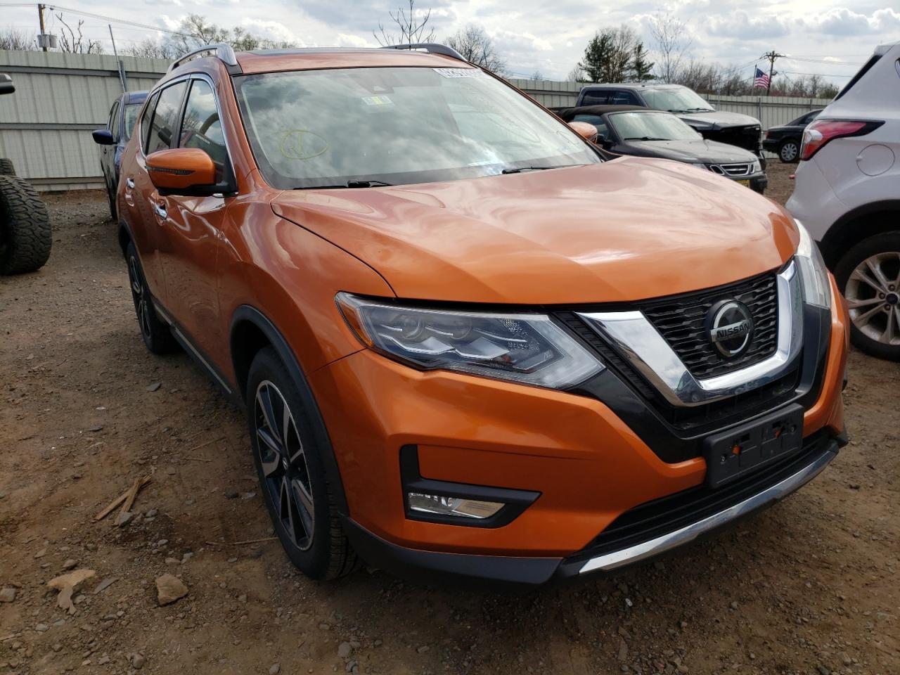 NISSAN ROGUE S 2018 with VIN JN8AT2MVXJW320992 - Photo from auction