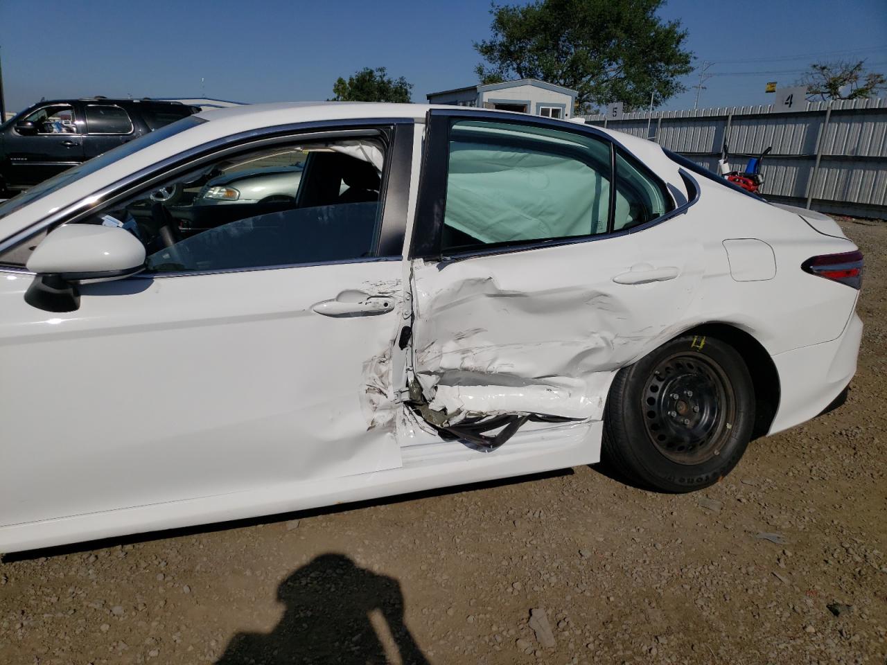 Photo 9 from auction – 2020 TOYOTA CAMRY LE with VIN 4T1C31AK4LU519328