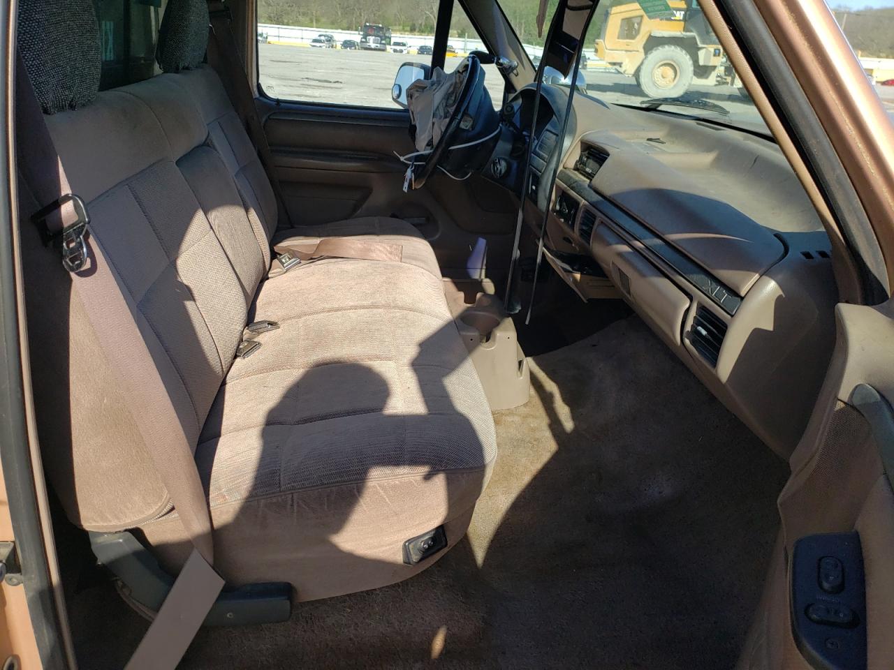 Photo 5 from auction – 1994 FORD F150 with VIN 1FTEF15N3RNB28733