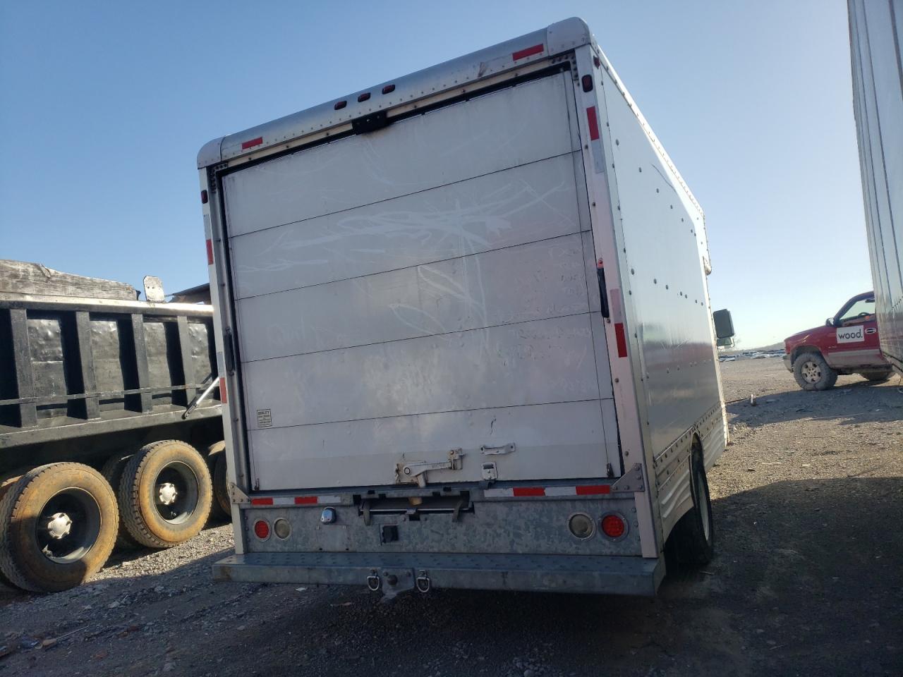 Photo 4 from auction – 2007 FORD ECONOLINE with VIN 1FDXE45S37DA22378