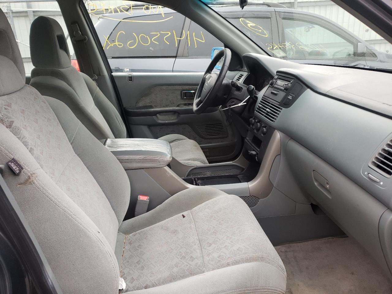 Photo 5 from auction – 2005 HONDA PILOT LX with VIN 2HKYF18125H573609