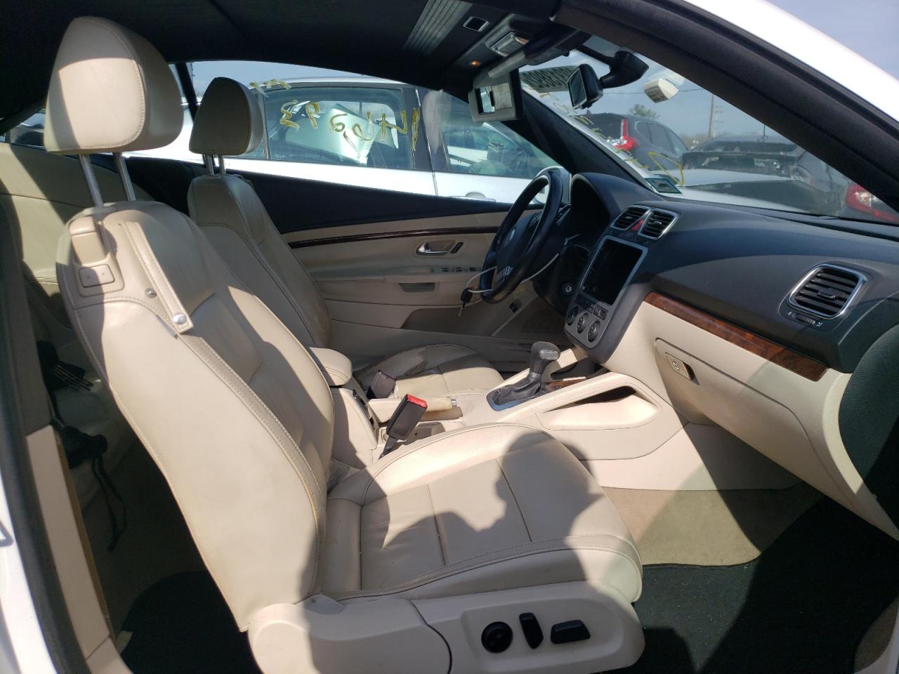 Photo 5 from auction – 2008 VOLKSWAGEN EOS LUX with VIN WVWFA71FX8V027000