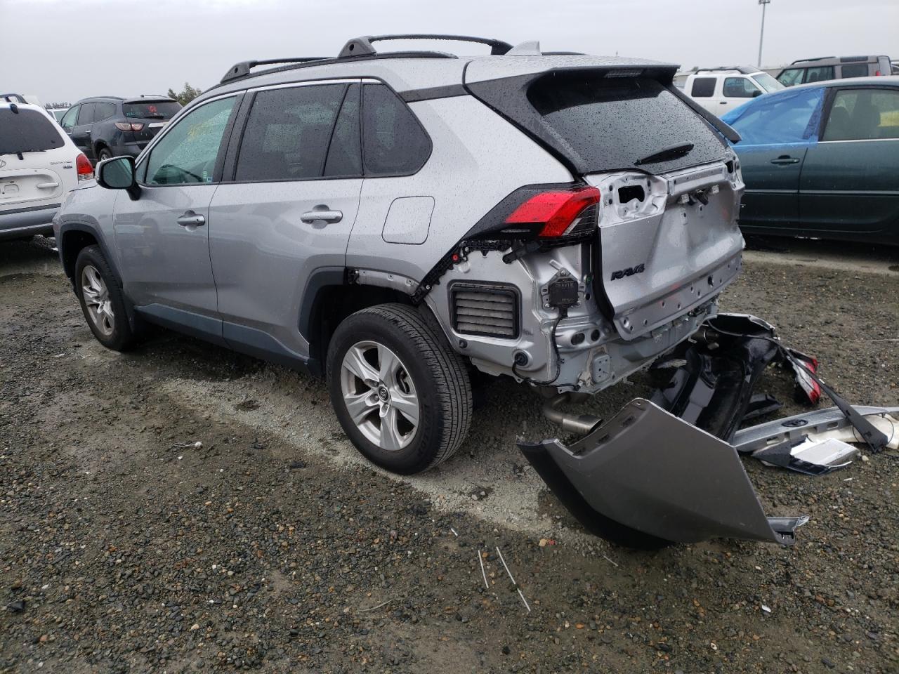 Photo 3 from auction – 2019 TOYOTA RAV4 XLE with VIN 2T3W1RFV5KC012773
