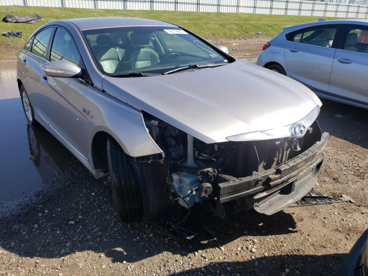 HYUNDAI SONATA 2012 with VIN KMHEC4A48CA026586 - Photo from auction