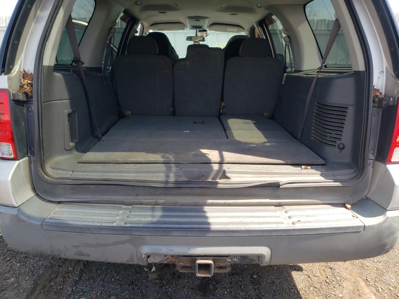 Photo 9 from auction – 2005 FORD EXPEDITION with VIN 1FMPU16545LB01197