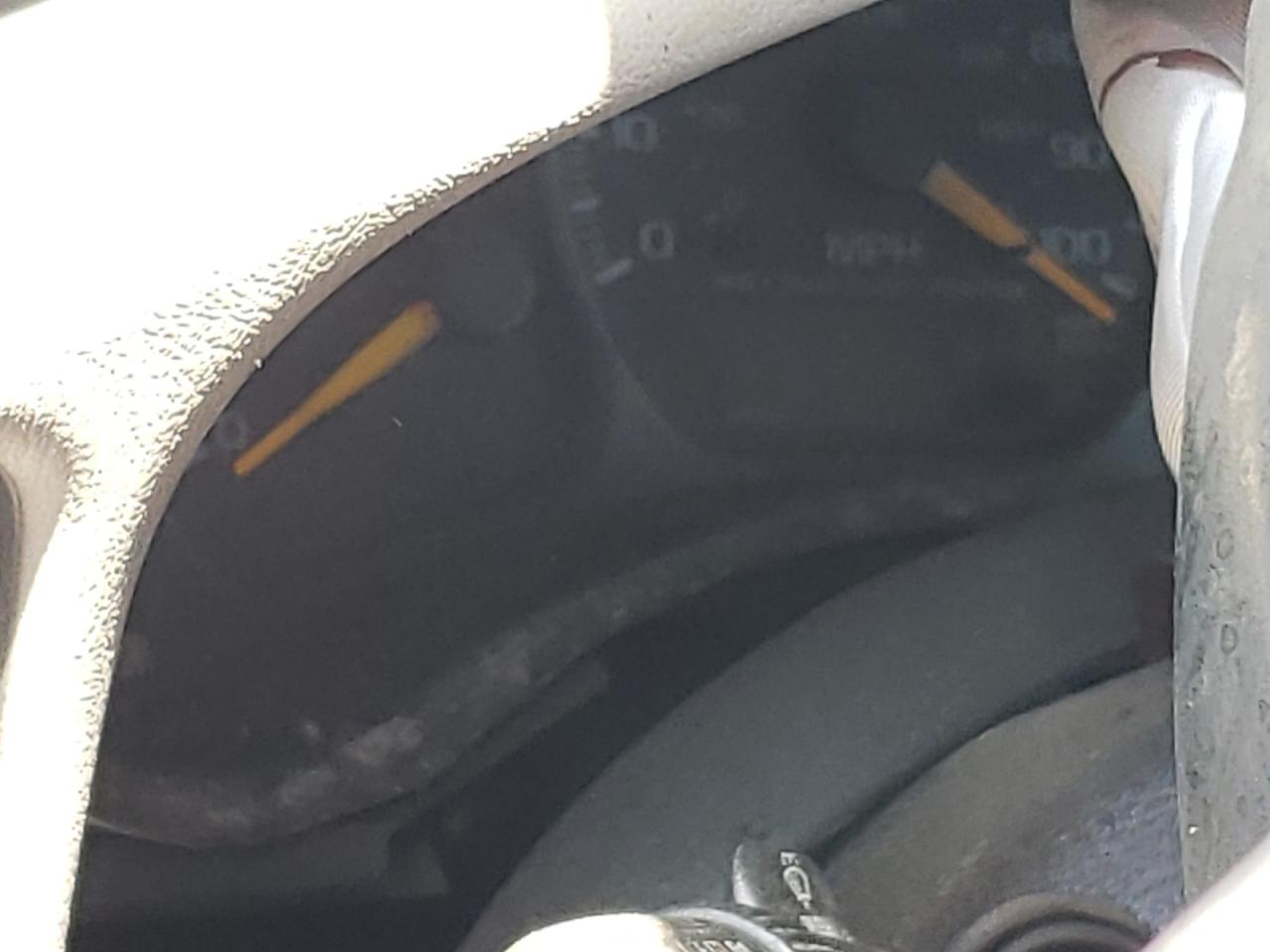 صورة رقم 8 من المزاد - 2000 GMC NEW SIERRA مع VIN 2GTEC19V2Y1274107