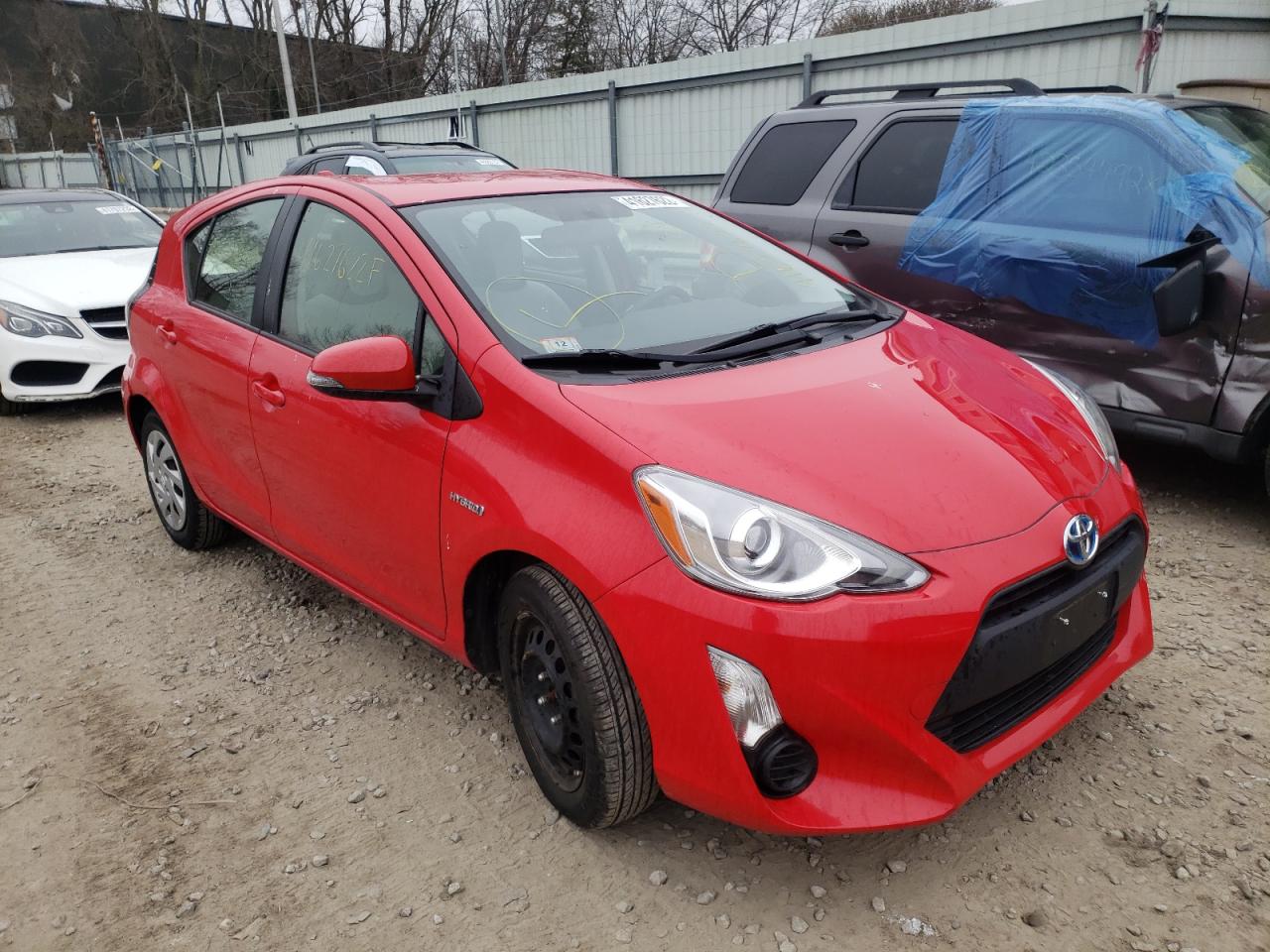 TOYOTA PRIUS C 2015 with VIN JTDKDTB32F1577136 - Photo from auction