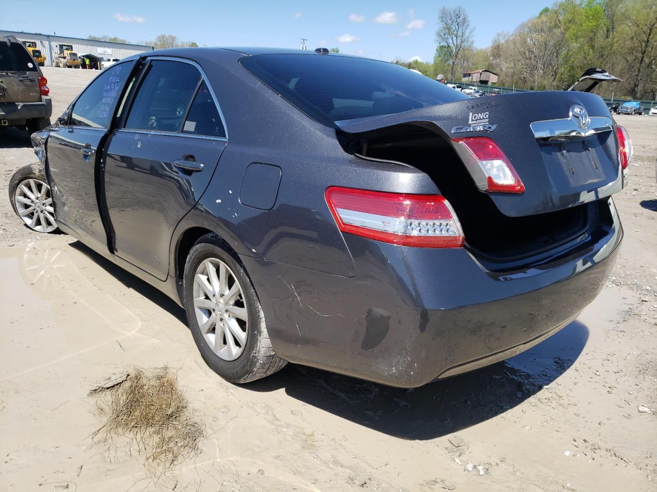 Photo 3 from auction – 2011 TOYOTA CAMRY BASE with VIN 4T1BF3EK2BU197456