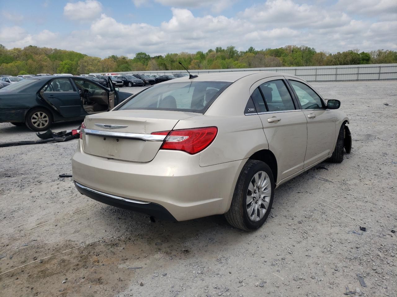 Photo 4 from auction – 2014 CHRYSLER 200 LX with VIN 1C3CCBAB9EN124105