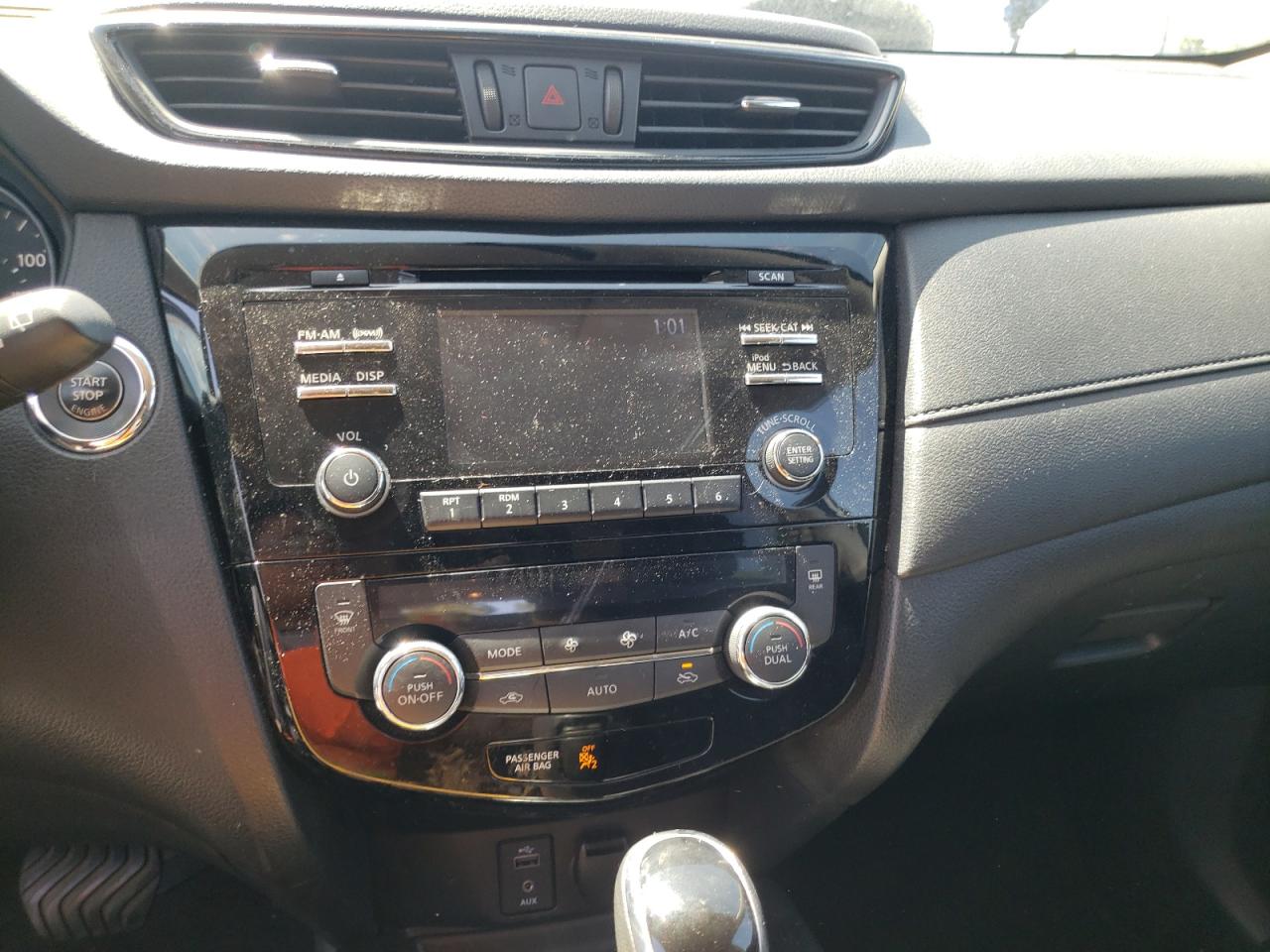 Photo 9 from auction – 2017 NISSAN ROGUE S with VIN KNMAT2MT7HP591426