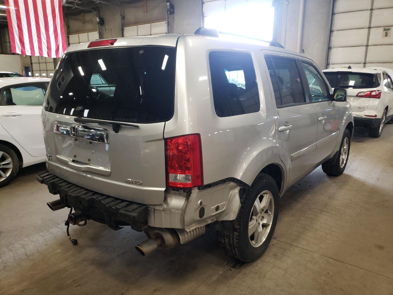 Photo 4 from auction – 2011 HONDA PILOT with VIN 5FNYF4H49BB075199