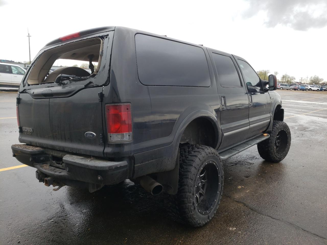 Photo 4 from auction – 2005 FORD EXCURSION with VIN 1FMSU43P65ED44449