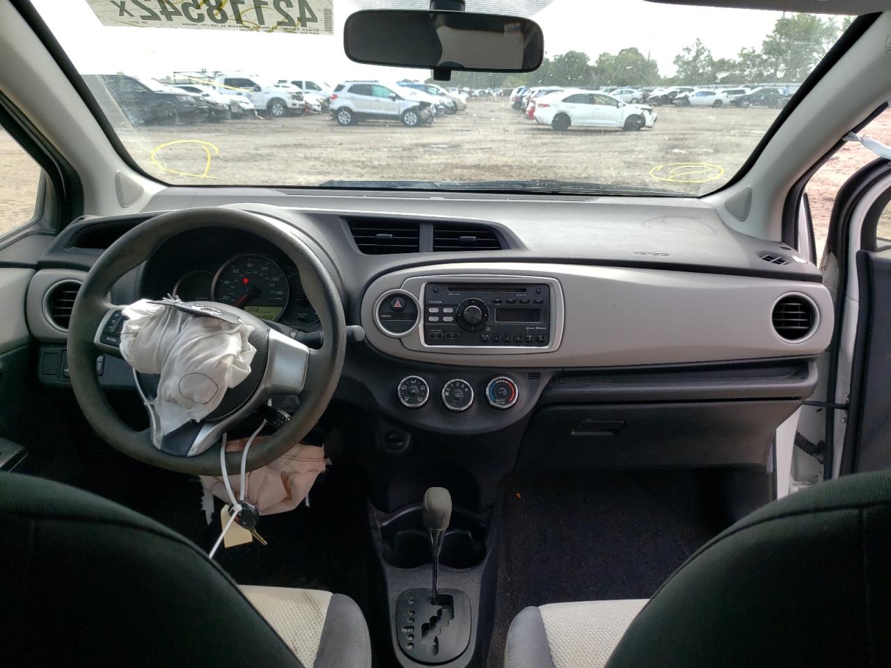Photo 9 from auction – 2014 TOYOTA YARIS with VIN JTDJTUD30ED577277