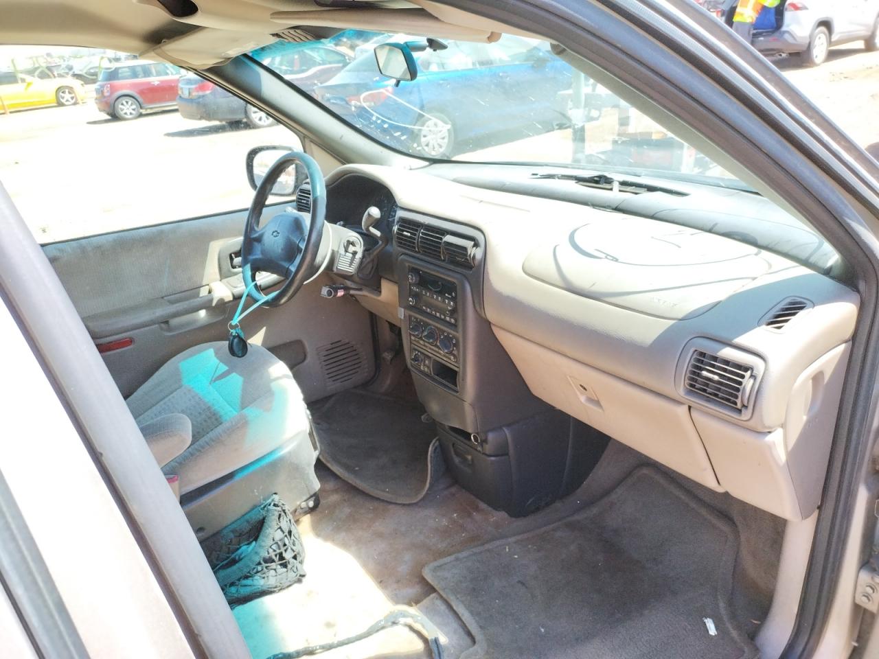 Photo 5 from auction – 2002 CHEVROLET VENTURE with VIN 1GNDX03E72D171500