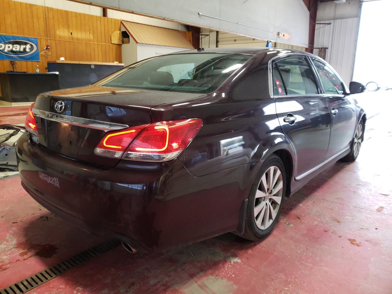 Photo 4 from auction – 2011 TOYOTA AVALON BAS with VIN 4T1BK3DB7BU396533