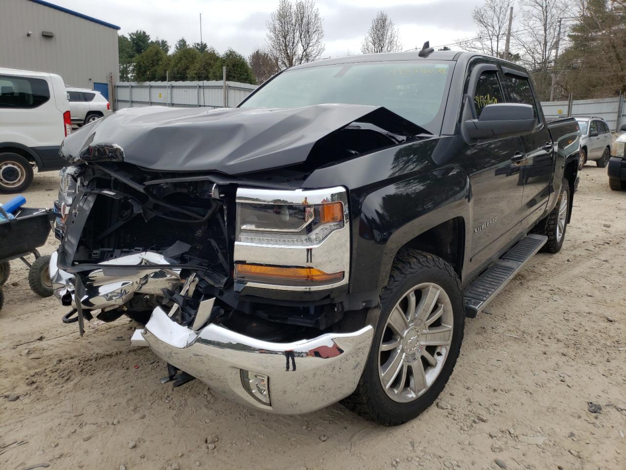 Photo 2 from auction – 2016 CHEVROLET SILVERADO with VIN 3GCUKREC2GG338427