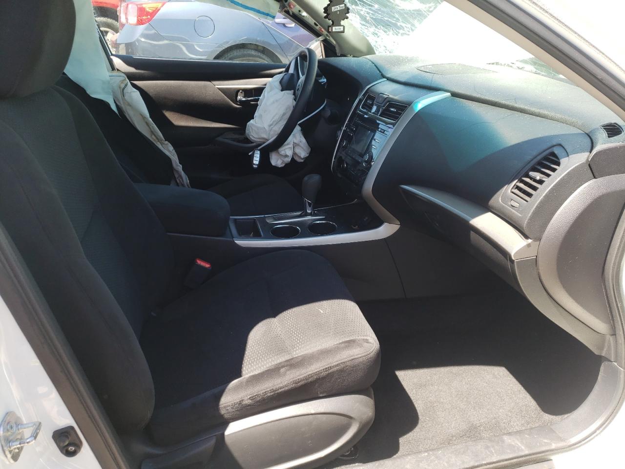 Photo 5 from auction – 2015 NISSAN ALTIMA 2.5 with VIN 1N4AL3AP8FN330995