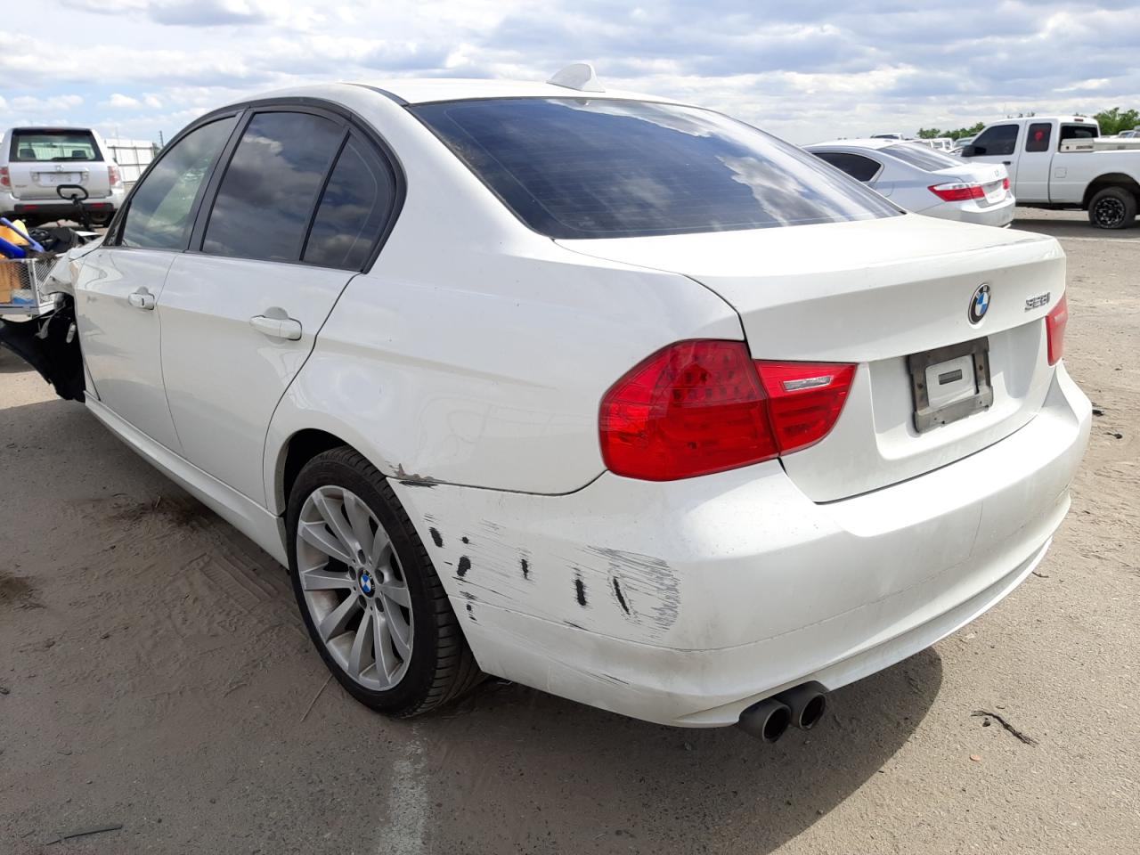 Photo 3 from auction – 2011 BMW 328 I SULE with VIN WBAPH5G50BNM78573