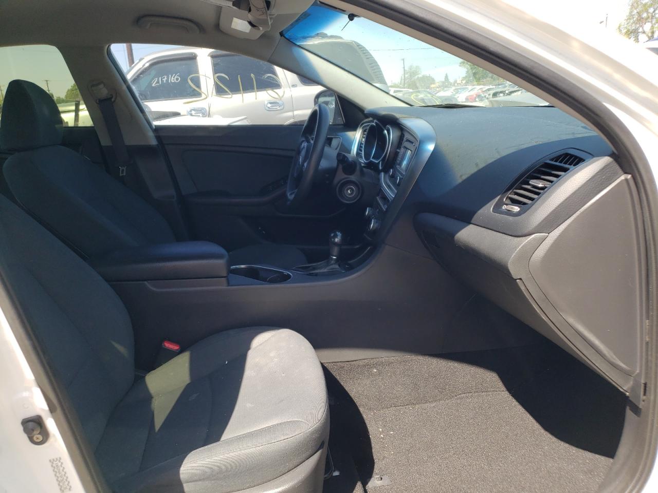 Photo 5 from auction – 2015 KIA OPTIMA LX with VIN KNAGM4A70F5654138