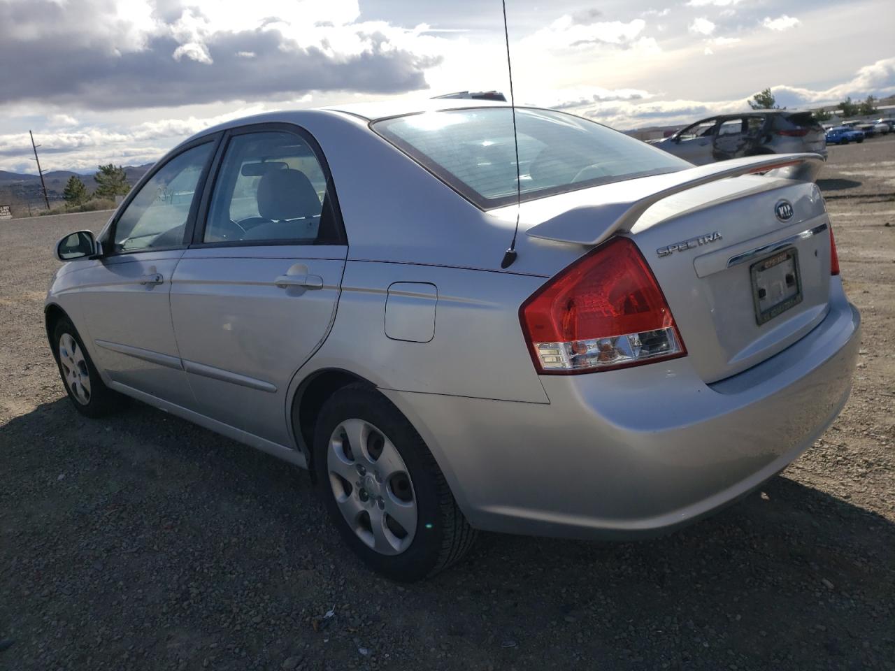 Photo 3 from auction – 2008 KIA SPECTRA EX with VIN KNAFE122385510208