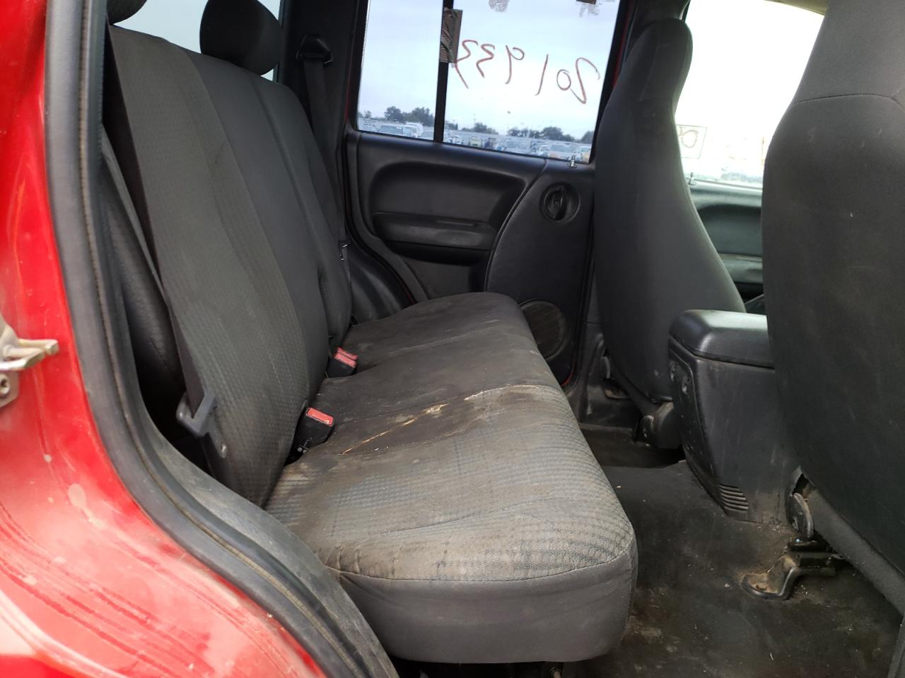 Photo 6 from auction – 2004 JEEP LIBERTY SP with VIN 1J4GL48KX4W282146