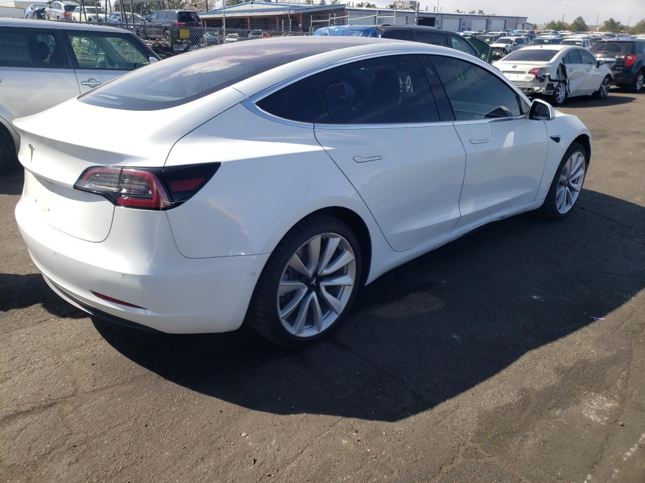 Photo 9 from auction – 2018 TESLA MODEL 3 with VIN 5YJ3E1EA8JF025155