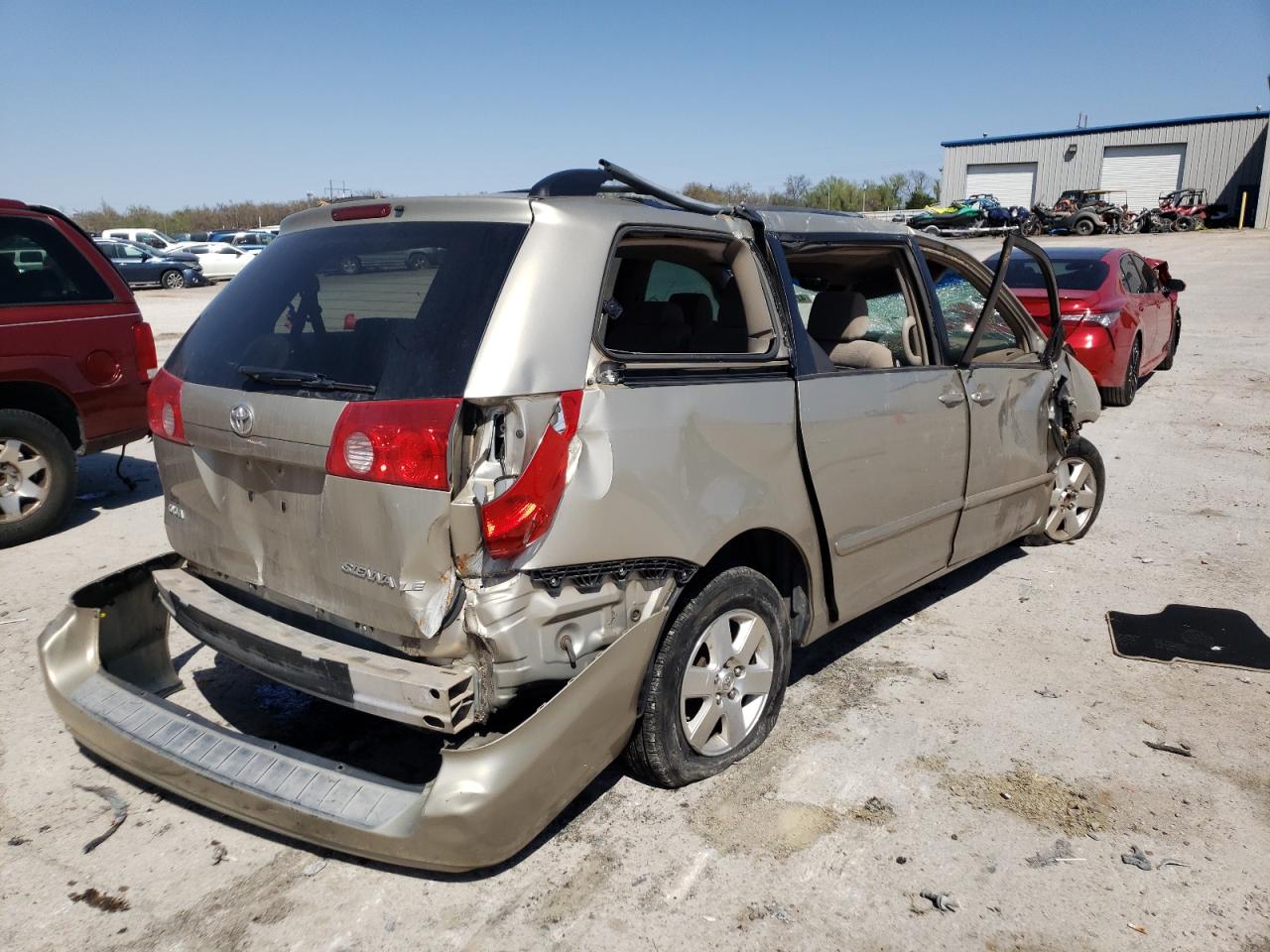 Photo 4 from auction – 2007 TOYOTA SIENNA CE with VIN 5TDZK23C77S075756