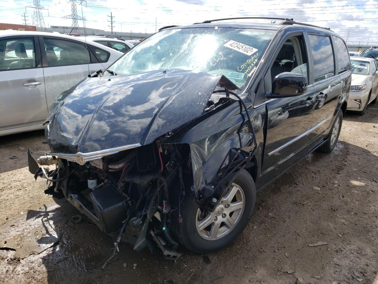 Photo 2 from auction – 2010 CHRYSLER TOWN & COU with VIN 2A4RR5D17AR127746