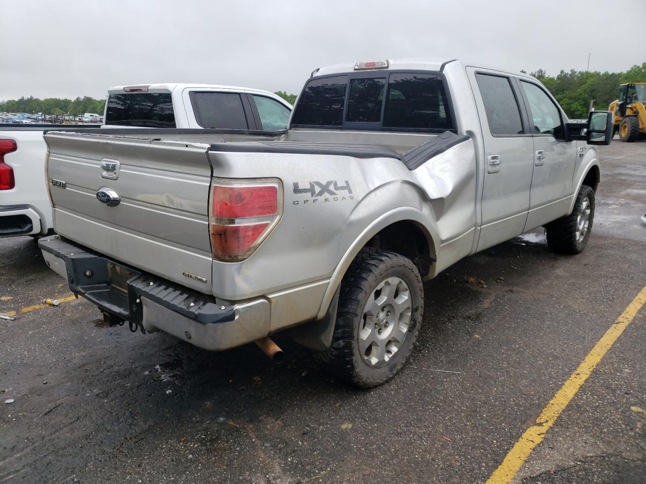 Photo 4 from auction – 2011 FORD F150 SUPER with VIN 1FTFW1EF1BFA80419