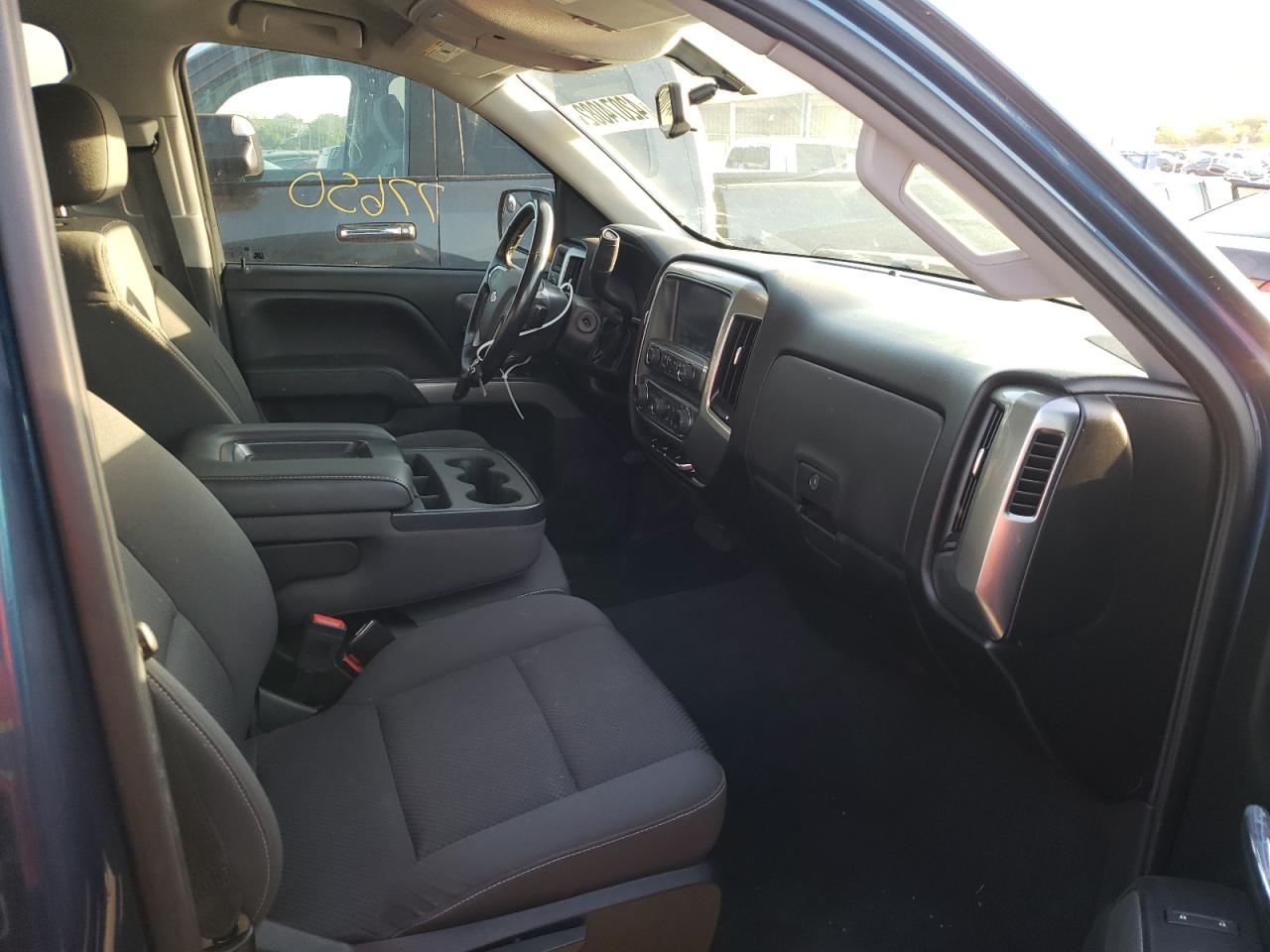Photo 5 from auction – 2018 CHEVROLET SILVERADO with VIN 3GCUKREC7JG535312