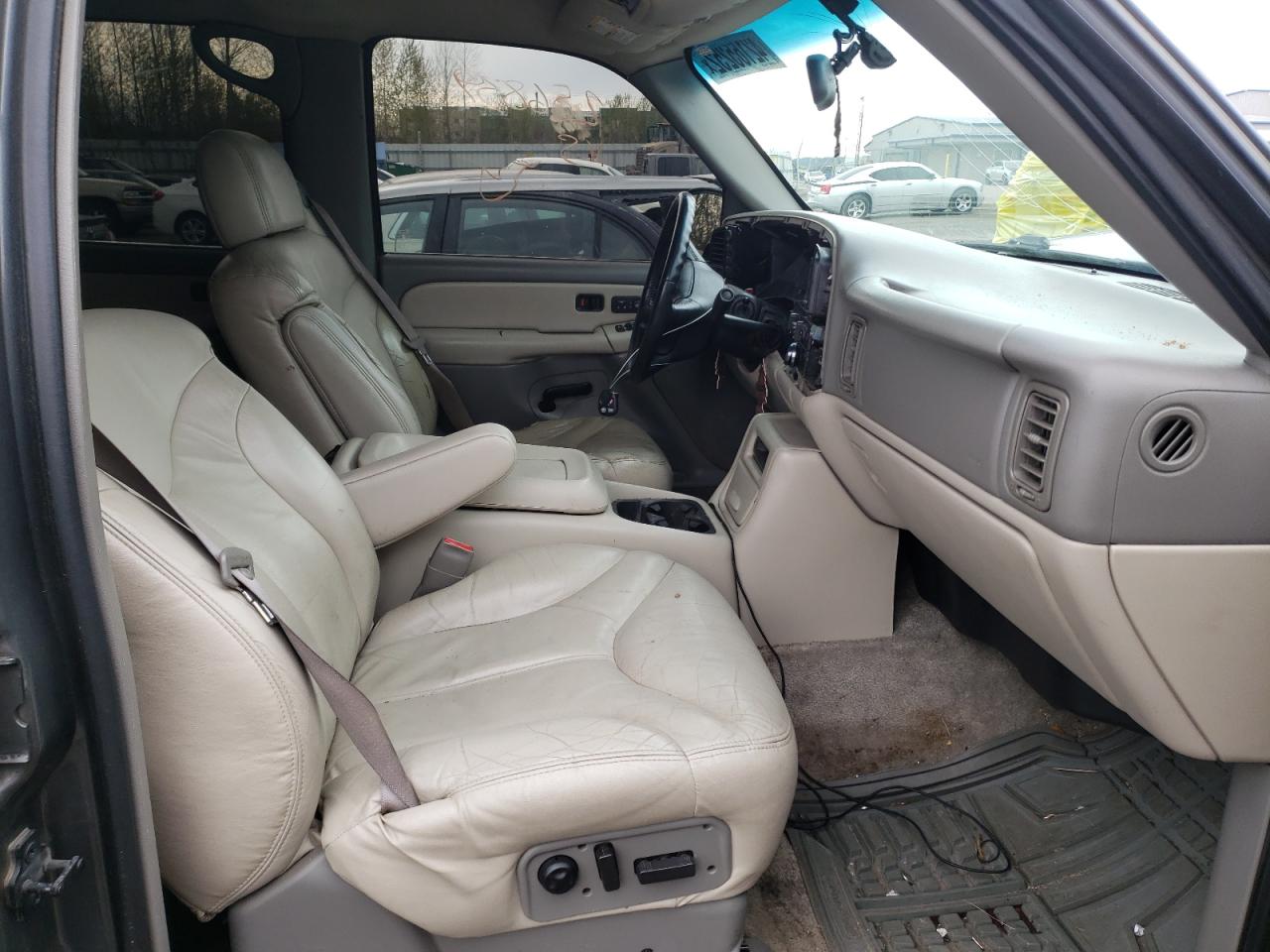 Photo 5 from auction – 2001 GMC YUKON with VIN 1GKEK13T11J142319