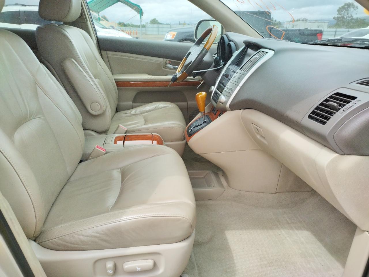 Photo 5 from auction – 2004 LEXUS RX 330 with VIN JTJGA31U340007770