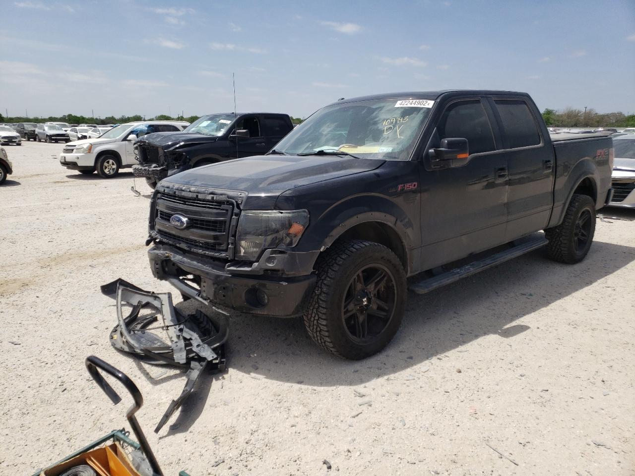Photo 2 from auction – 2013 FORD F150 SUPER with VIN 1FTFW1CT5DFD10717