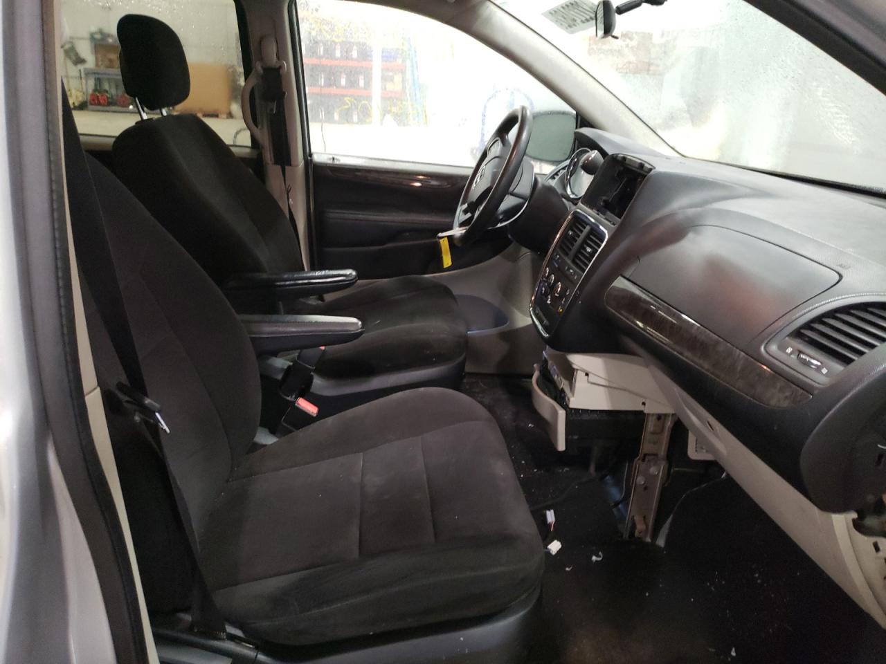 Photo 5 from auction – 2011 DODGE GRAND CARA with VIN 2D4RN4DG4BR762640