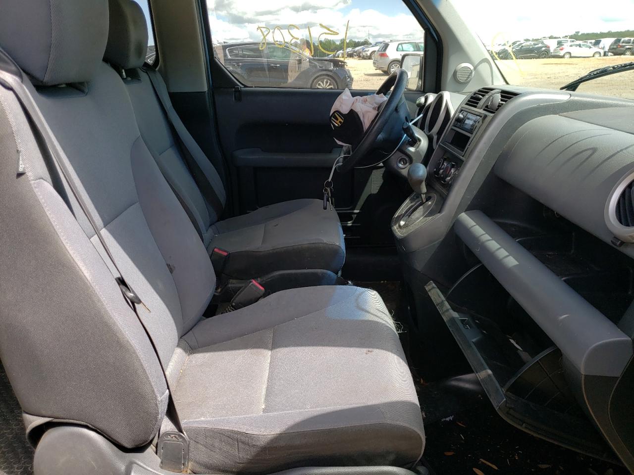 Photo 5 from auction – 2008 HONDA ELEMENT LX with VIN 5J6YH18368L015977