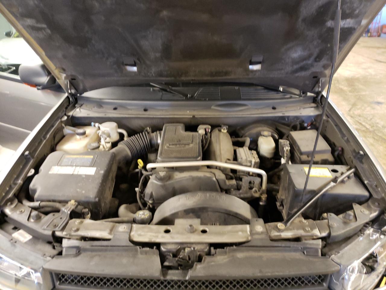 Photo 7 from auction – 2005 CHEVROLET TRAILBLAZE with VIN 1GNDT13S352379493