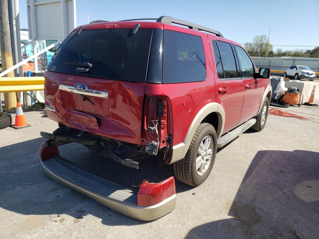 Photo 4 from auction – 2010 FORD EXPLORER E with VIN 1FMEU6EE2AUA03070