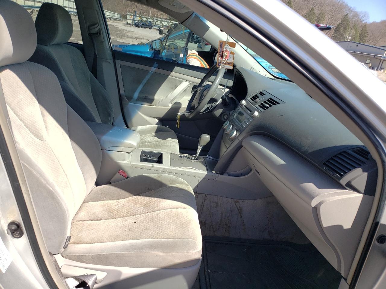 Photo 5 from auction – 2009 TOYOTA CAMRY BASE with VIN 4T1BE46K19U276098