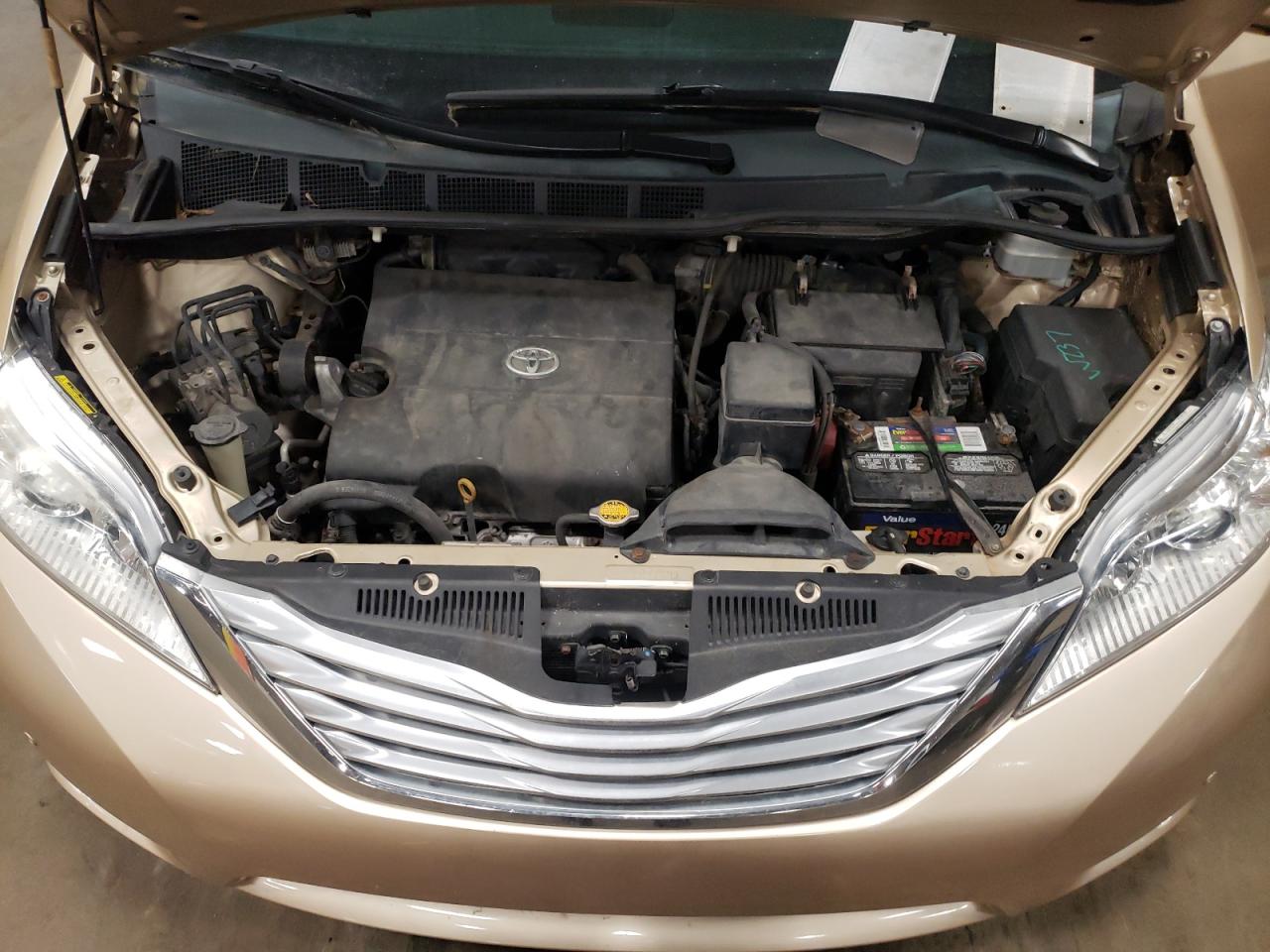 Photo 7 from auction – 2011 TOYOTA SIENNA XLE with VIN 5TDDK3DC1BS017245